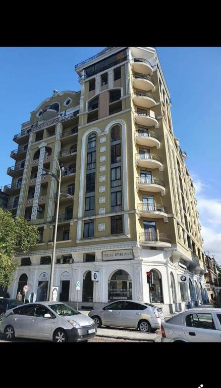 Батуми: Apartment on the Rustaveli