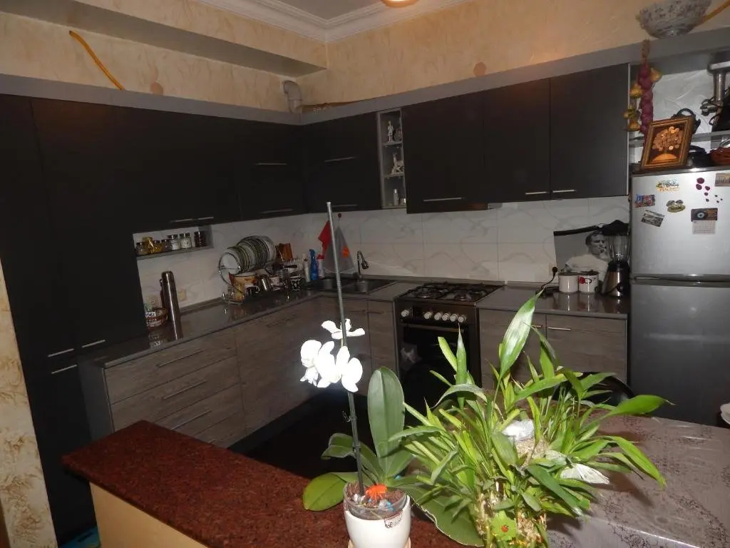 Батуми: Apartment In Luka Asatiani