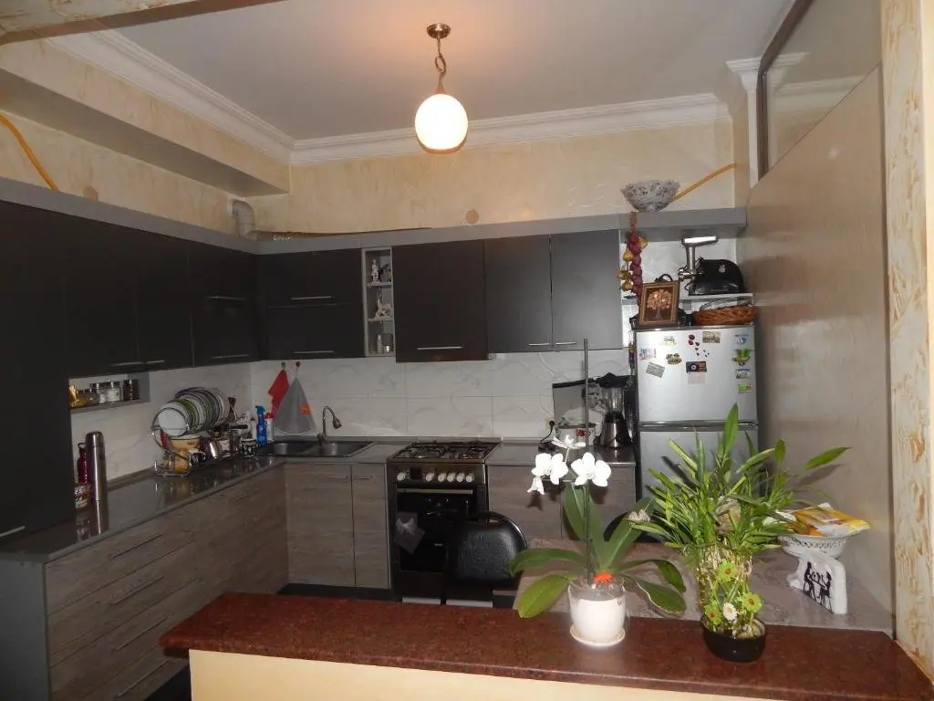 Батуми: Apartment In Luka Asatiani