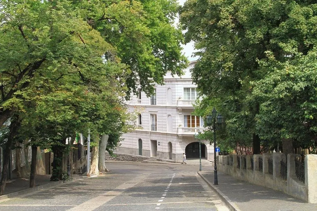 Тбилиси: Baratashvili Apartment On Mtatsminda