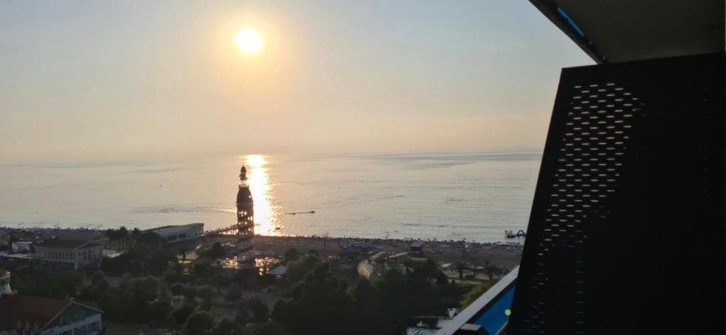 Батуми: Orbi City Apartment Stare Beach