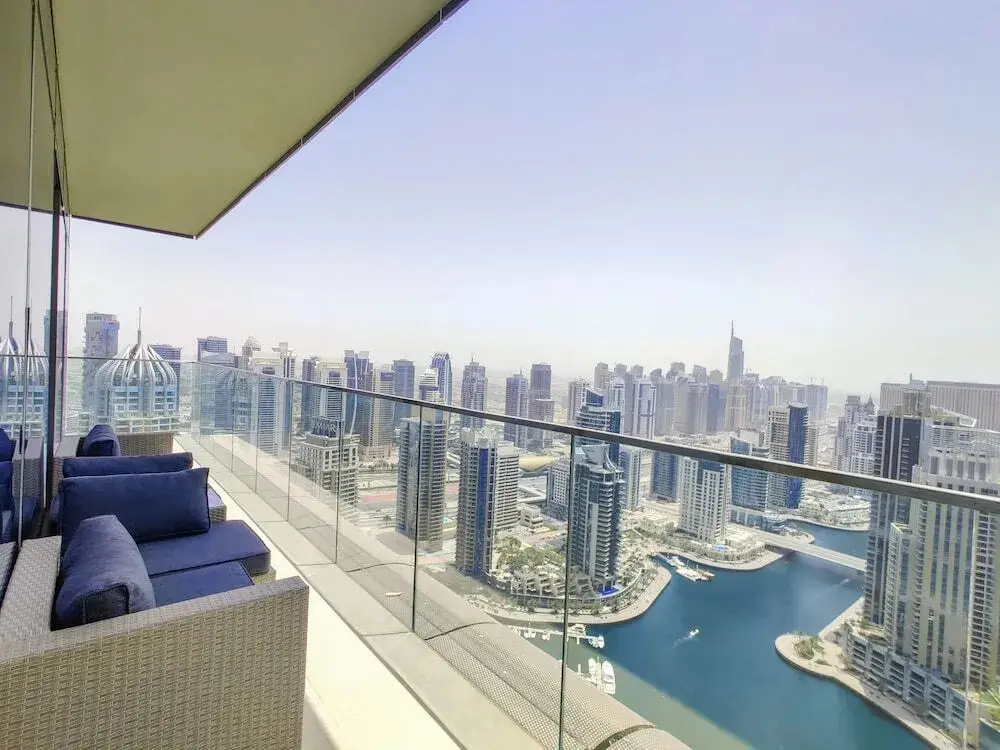 Дубай: The Residences at Marina Gate by Edens Dubai