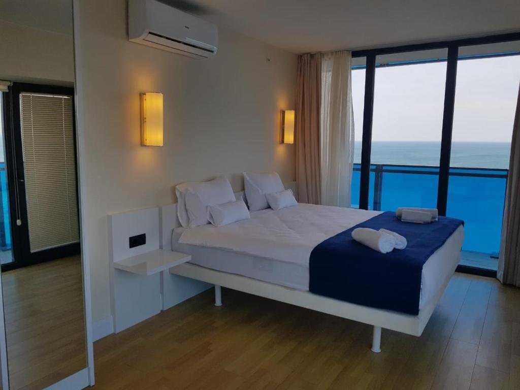 Батуми: Apartment Sea and City view