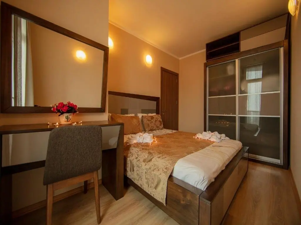 Батуми: Golden Apartment