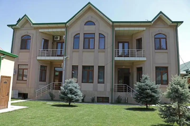 Ташкент: Chinor Garden Hotel 2 ( Free Airport Transfer and Many More)