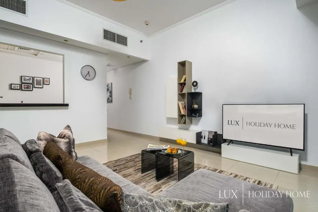 Дубай: LUX - The Modern Dubai Marina Suite 2