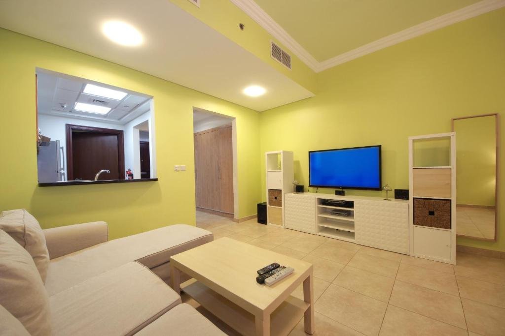 Дубай: Signature Holiday Homes- Studio Apartment Venetian Tower