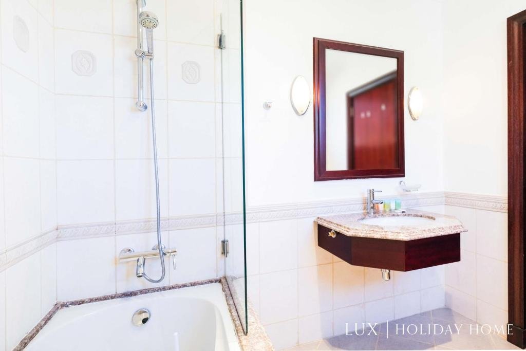 Дубай: LUX - The Ocean Pearl Villa
