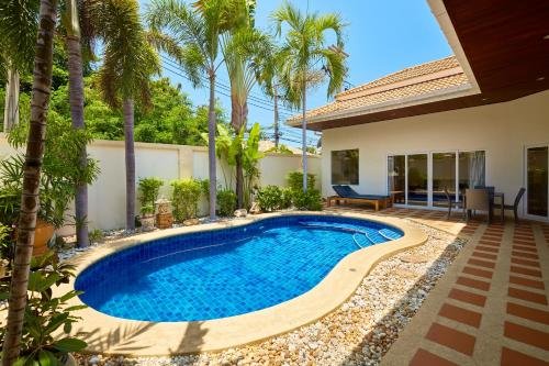 Паттайя: Golden Villa by Fantasea Beach