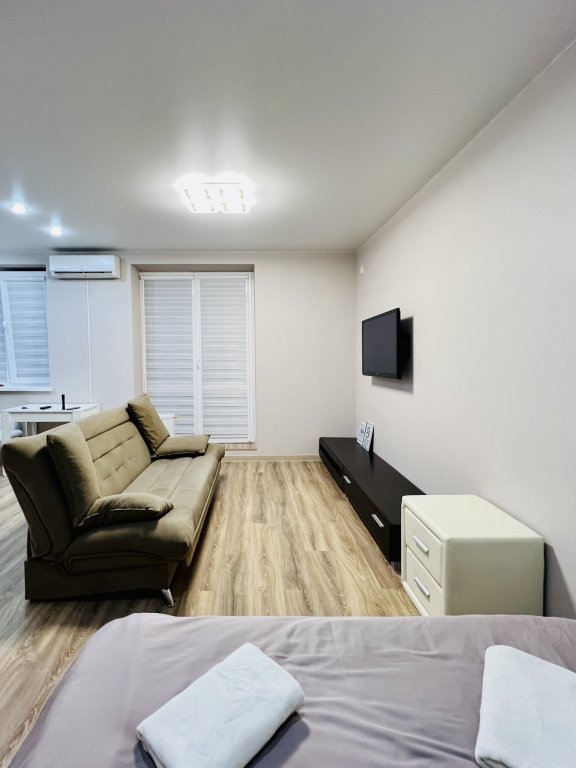 Волгоград: Апартаменты Inhouse на улице Глазкова 22
