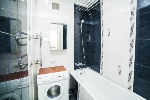 Минск: Apartment Nezavisimosti 28