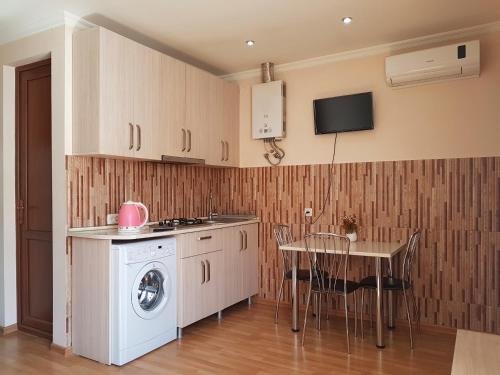 Боржоми: Nukri Guesthouse