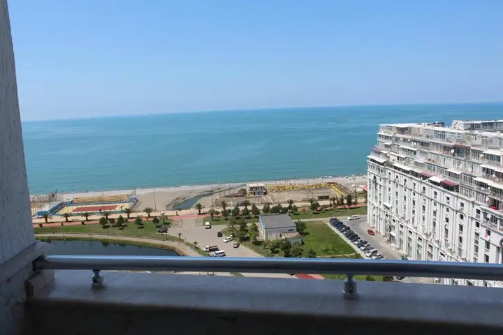 Батуми: Gorgiladze Seaside Apartment