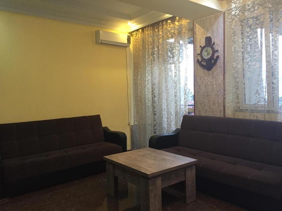 Батуми: Apartment at Parnavaz