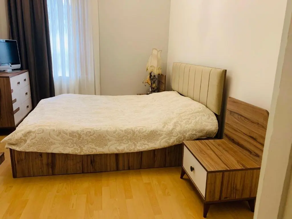 Кобулети: Irakli's Apartment