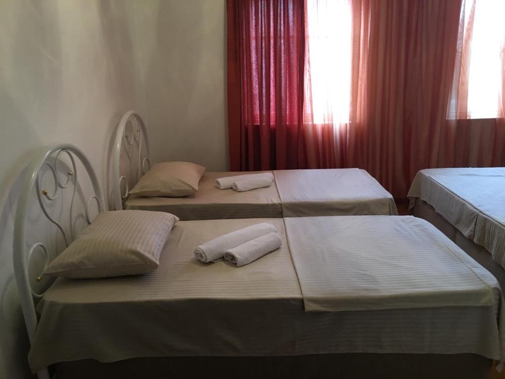 Батуми: Hotel Liza