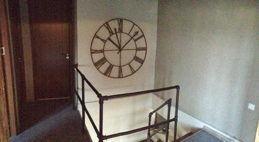 Тбилиси: Penthouse Apt On Giorgi Mirotadze