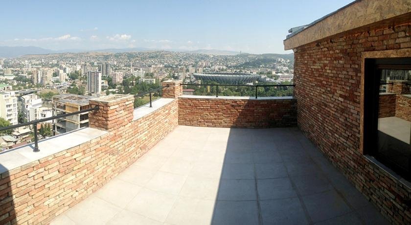Тбилиси: Penthouse Apt On Giorgi Mirotadze