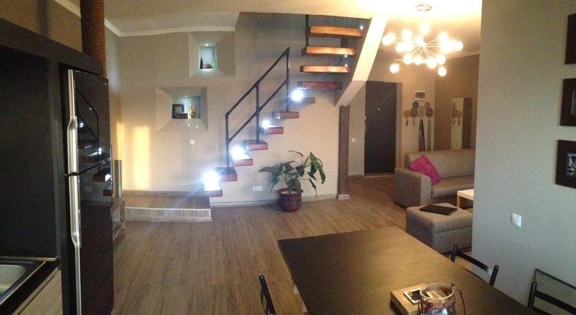 Тбилиси: Penthouse Apt On Giorgi Mirotadze
