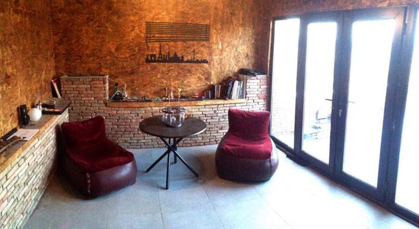 Тбилиси: Penthouse Apt On Giorgi Mirotadze