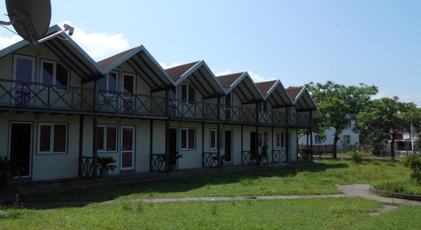 Кобулети: Cottages in Kobuleti