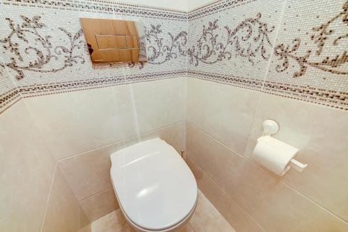 Санкт-Петербург: Apartment on Nevsky prospect 13