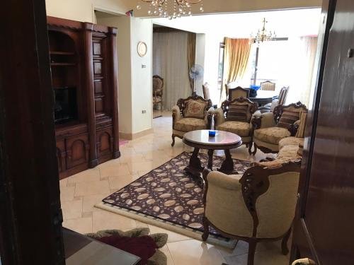 Каир: New Maadi Apartment
