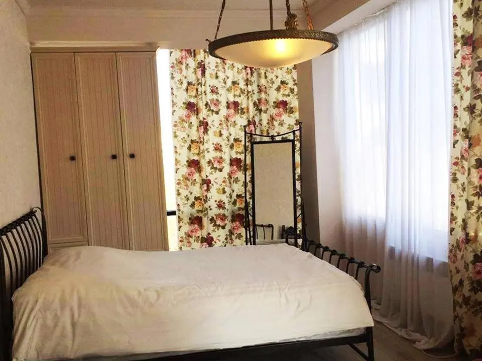 Тбилиси: Apartment on Ghambashidze 3a