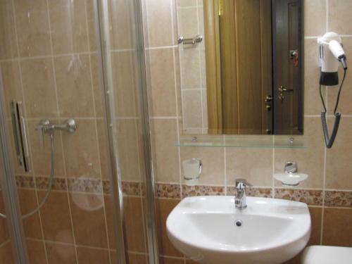 Мосты: Hotel Mosty