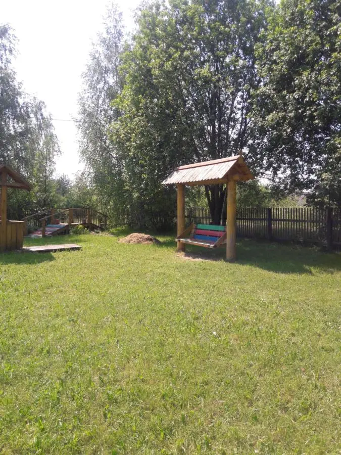 Yasiplevo: Guest House Romanovskoye Podvor'e