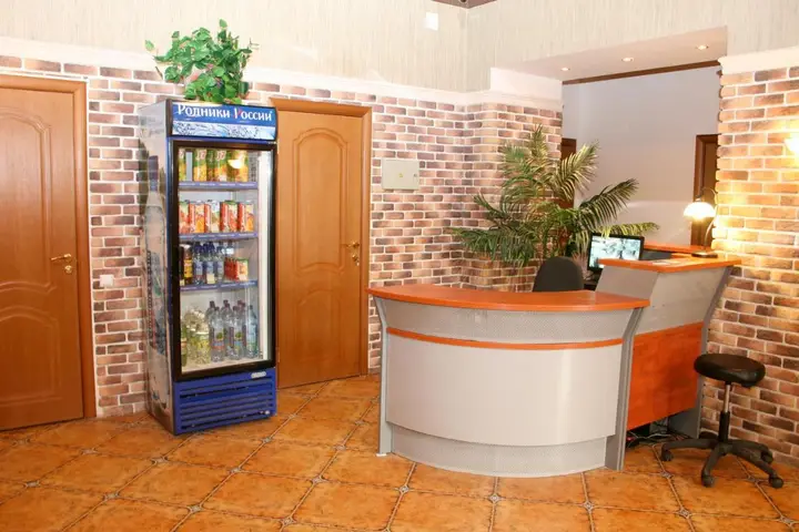 Данилов: Hotel Sot