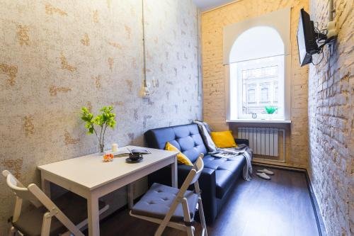 Санкт-Петербург: Guests Love on Marata