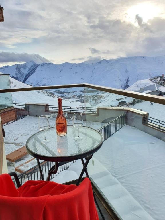 Гудаури: "Bavaria" Apartment New Gudauri 100m to cable car