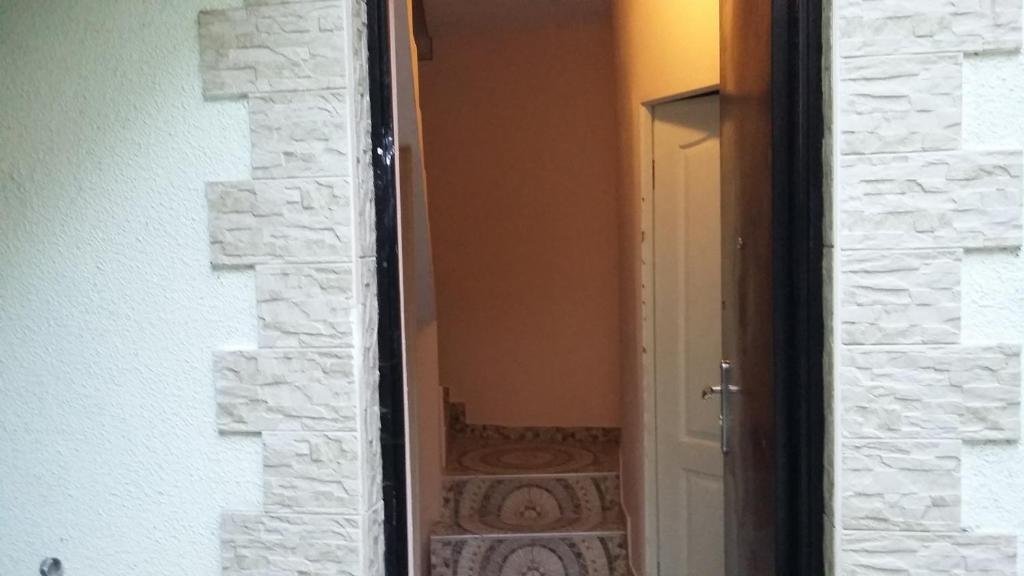Боржоми: 3 Room Apartment in Borjomi
