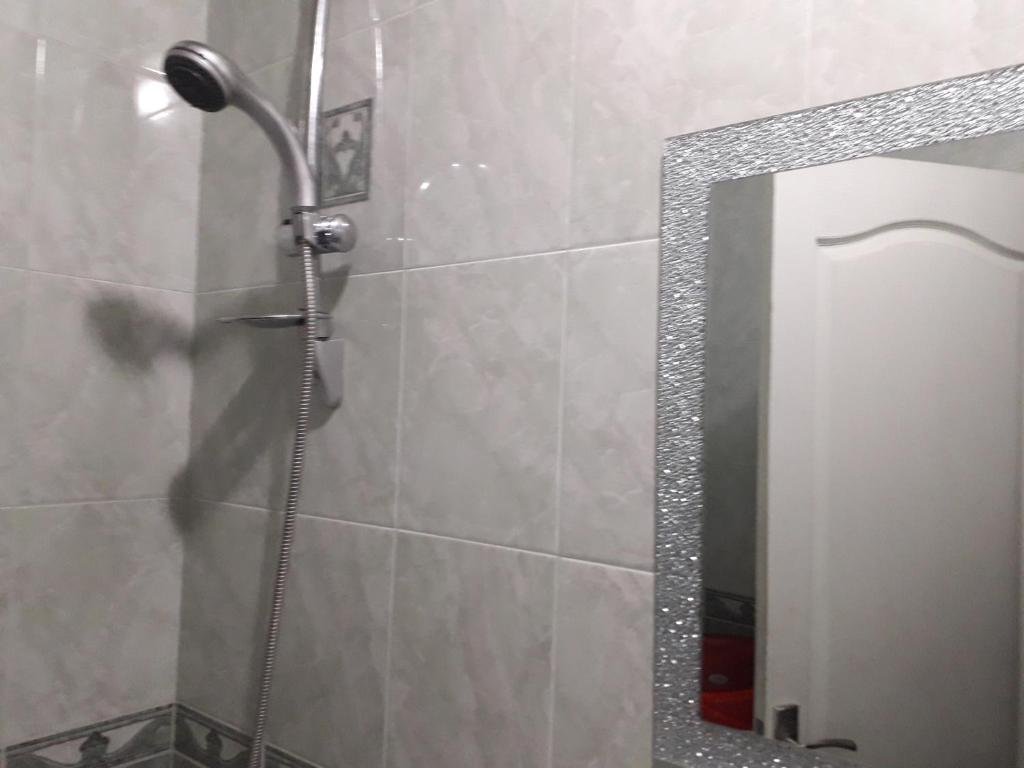Боржоми: 3 Room Apartment in Borjomi