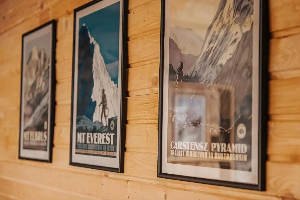 Степанцминда: Kazbegi Hut