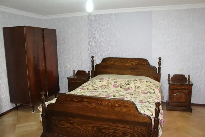 Телави: Giorgi's Apartment