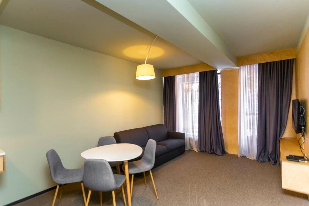 Бакуриани: Bright 1Bedroom Apartment Near Mountain Kokhta Gora