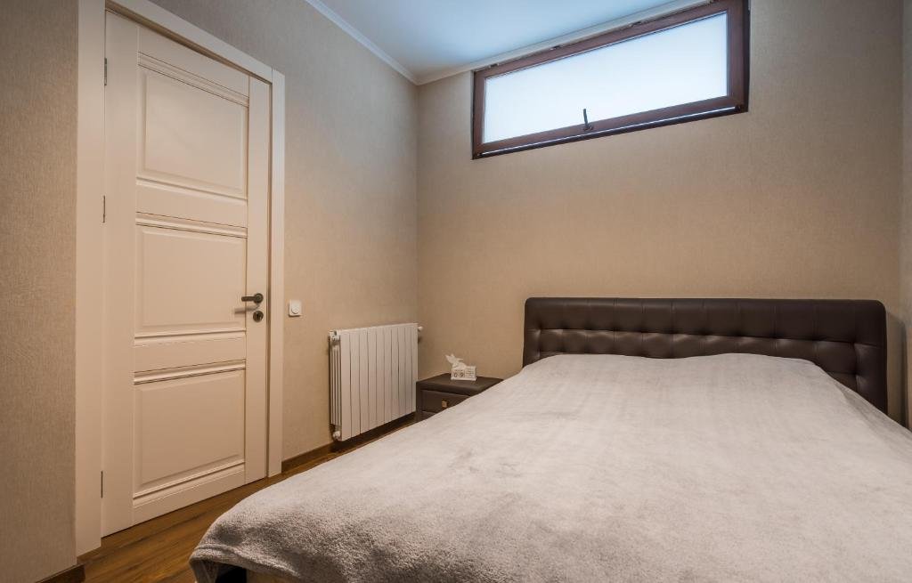 Гудаури: Alpinn Apartment With Mountain Views & Fully Equipped 2br