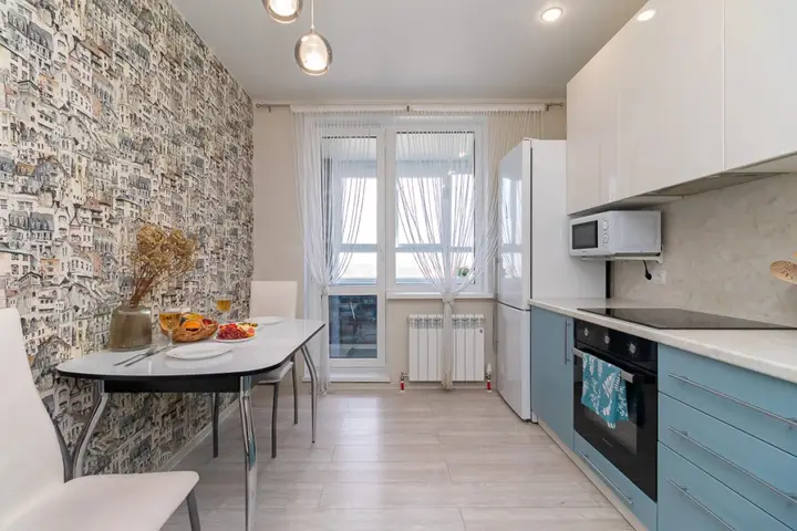 Омск: Happy House s shikarnym vidom na zakat Flat