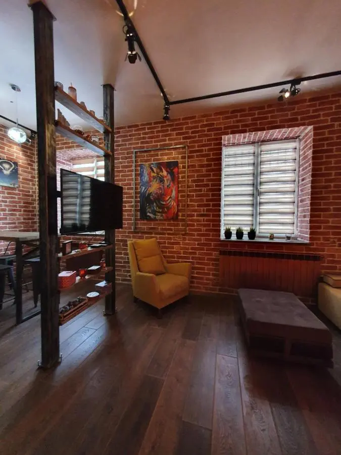 Ярославль: LoFt Design Apartments Flotskiy Spusk 1a