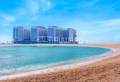 Рас-эль-Хайма: Breathtaking Studio Apartment in Marjan Island
