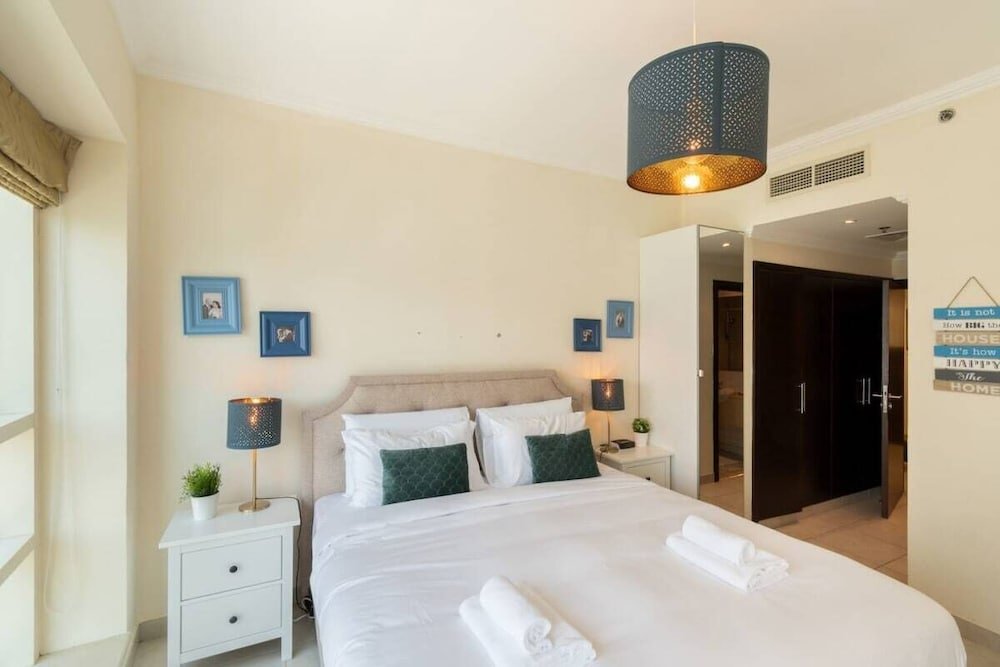 Дубай: Ideal Apt in Marina, Steps Away From the Beach!