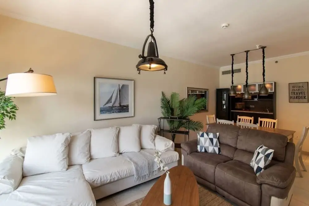 Дубай: Ideal Apt in Marina, Steps Away From the Beach!