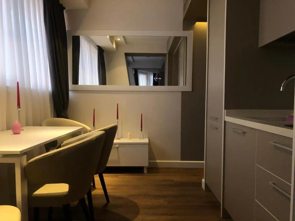 Батуми: Panorama Sea View Luxury Suite In Alliance Palace Courtyard By Marriott