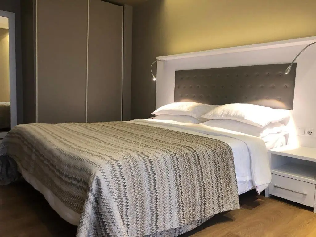 Батуми: Panorama Sea View Luxury Suite In Alliance Palace Courtyard By Marriott