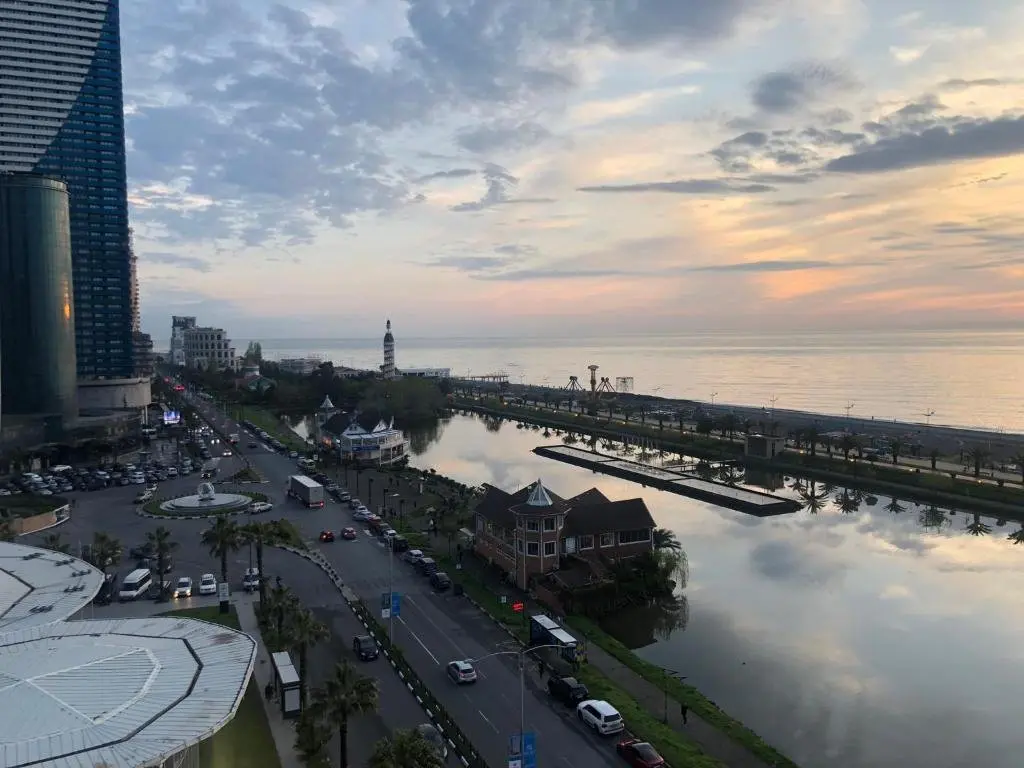 Батуми: Panorama Sea View Luxury Suite In Alliance Palace Courtyard By Marriott
