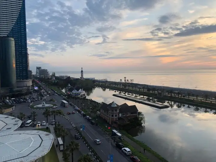 Батуми: Panorama Sea View Luxury Suite In Alliance Palace Courtyard By Marriott