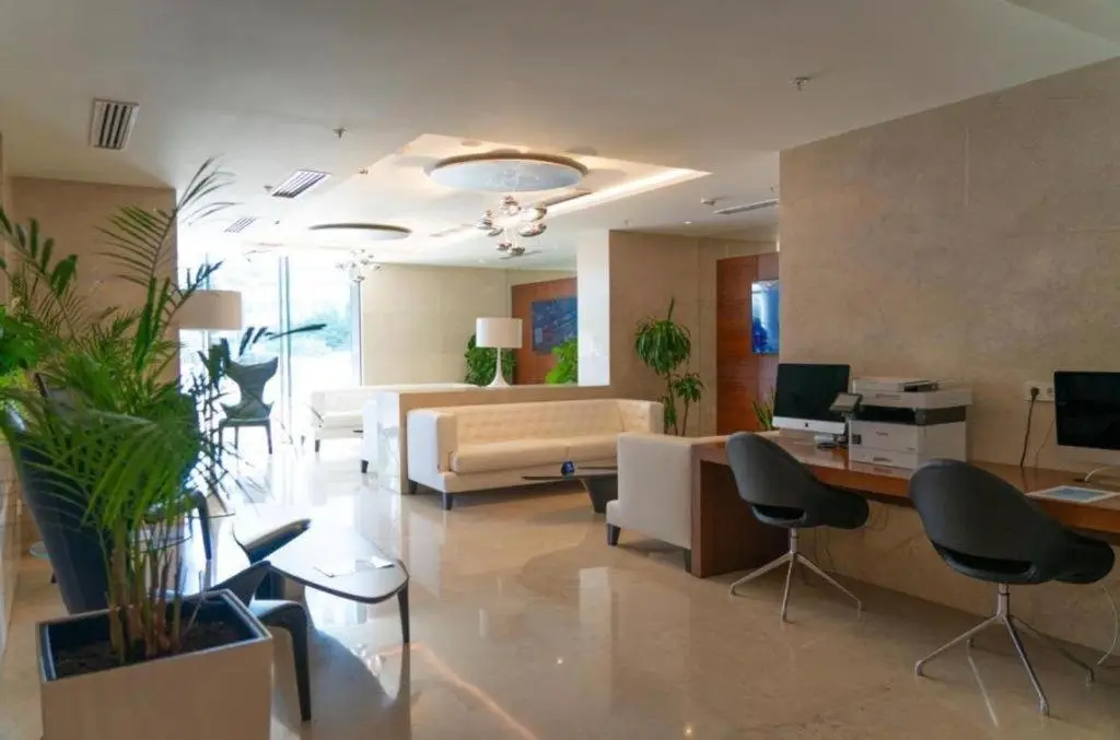 Батуми: Panorama Sea View Luxury Suite In Alliance Palace Courtyard By Marriott