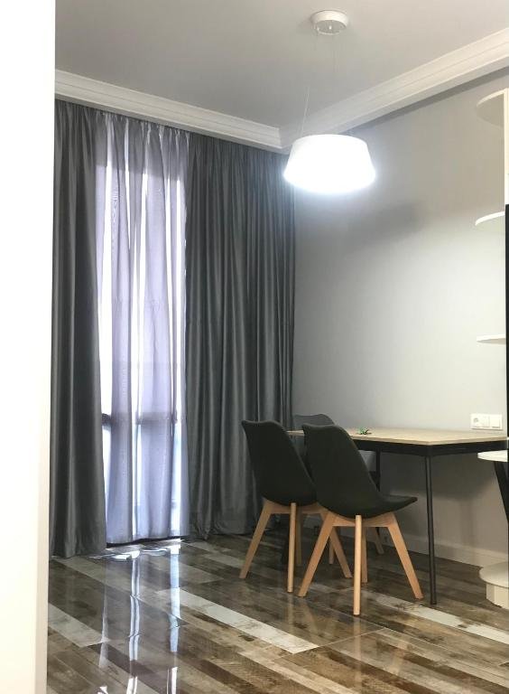 Батуми: Studio Apartment In Batumi. With Mountain View